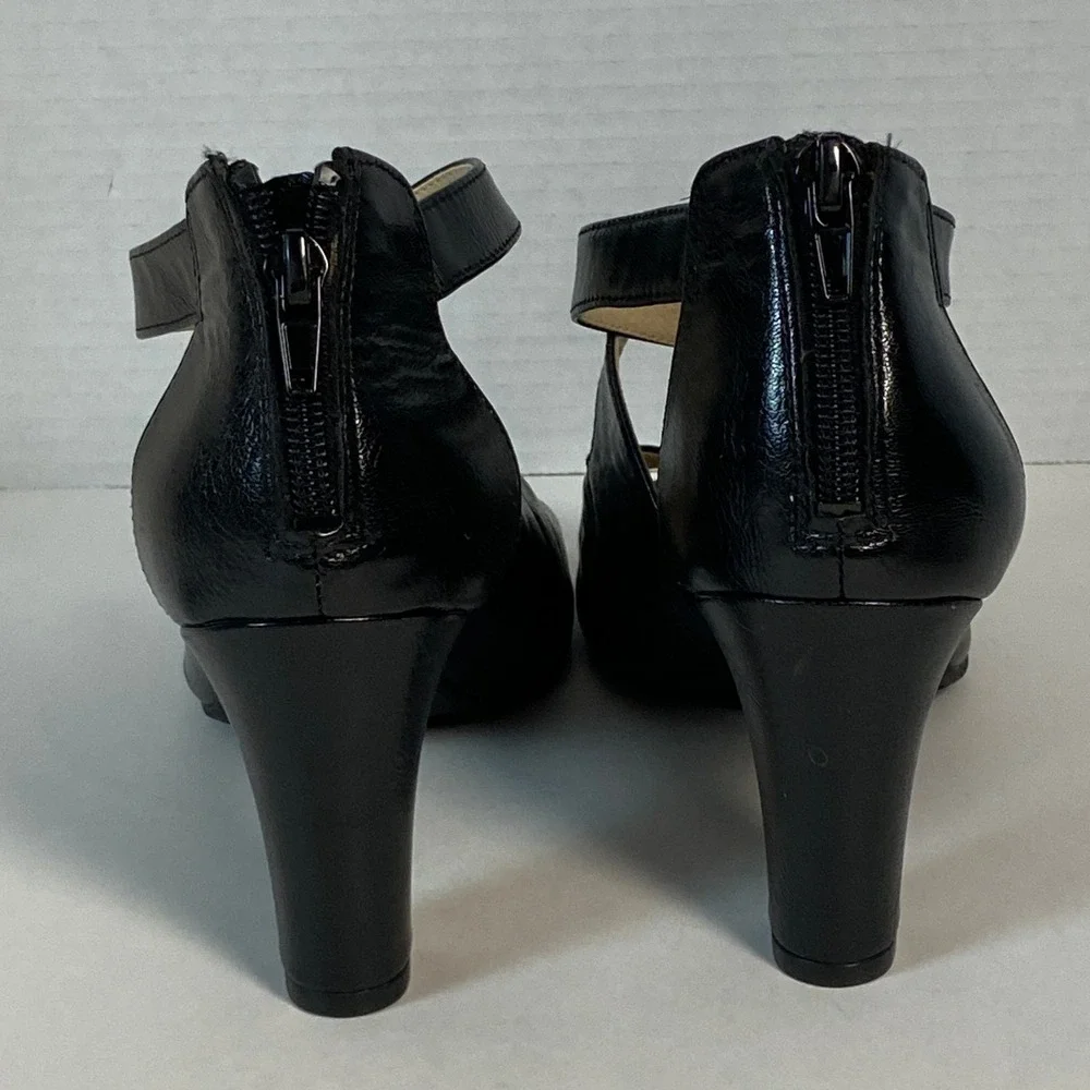 LifeStride Capri Vegan Leather Cross Strap Block Heel Sandal US 8 Timeless Style